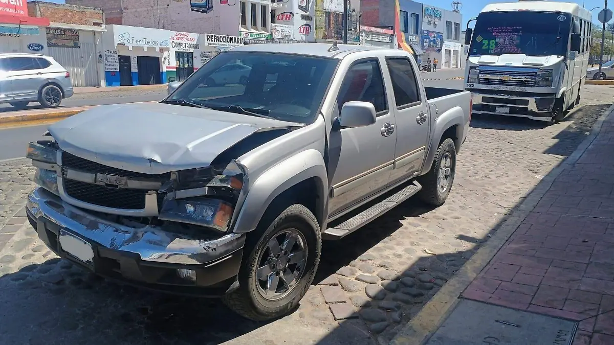 SJR POLI DEL OTRO VEHICULO NO SE TUVIERON